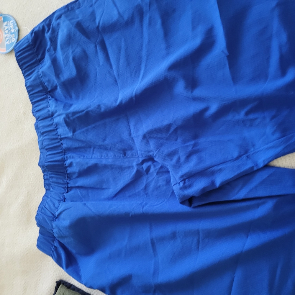 Columbia Women's Blue Capris